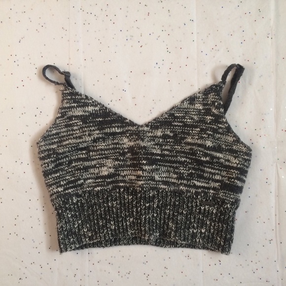 Abercrombie & Fitch Tops - 🌿Abercrombie & Fitch Gray Knitted Crop Top